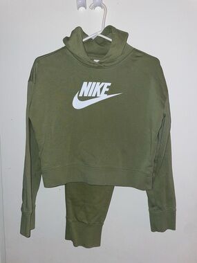 Nike Light Olive Green Cropped Hoodie and pants set with White Swoosh Girls XL